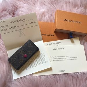 Louis Vuitton Authentic Monogram 4 Key Holder LV